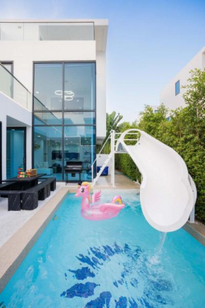 Funny Time Pool Villa